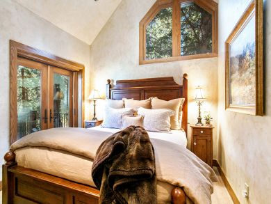 Vail vacation Home Sleeps Ten Guests.